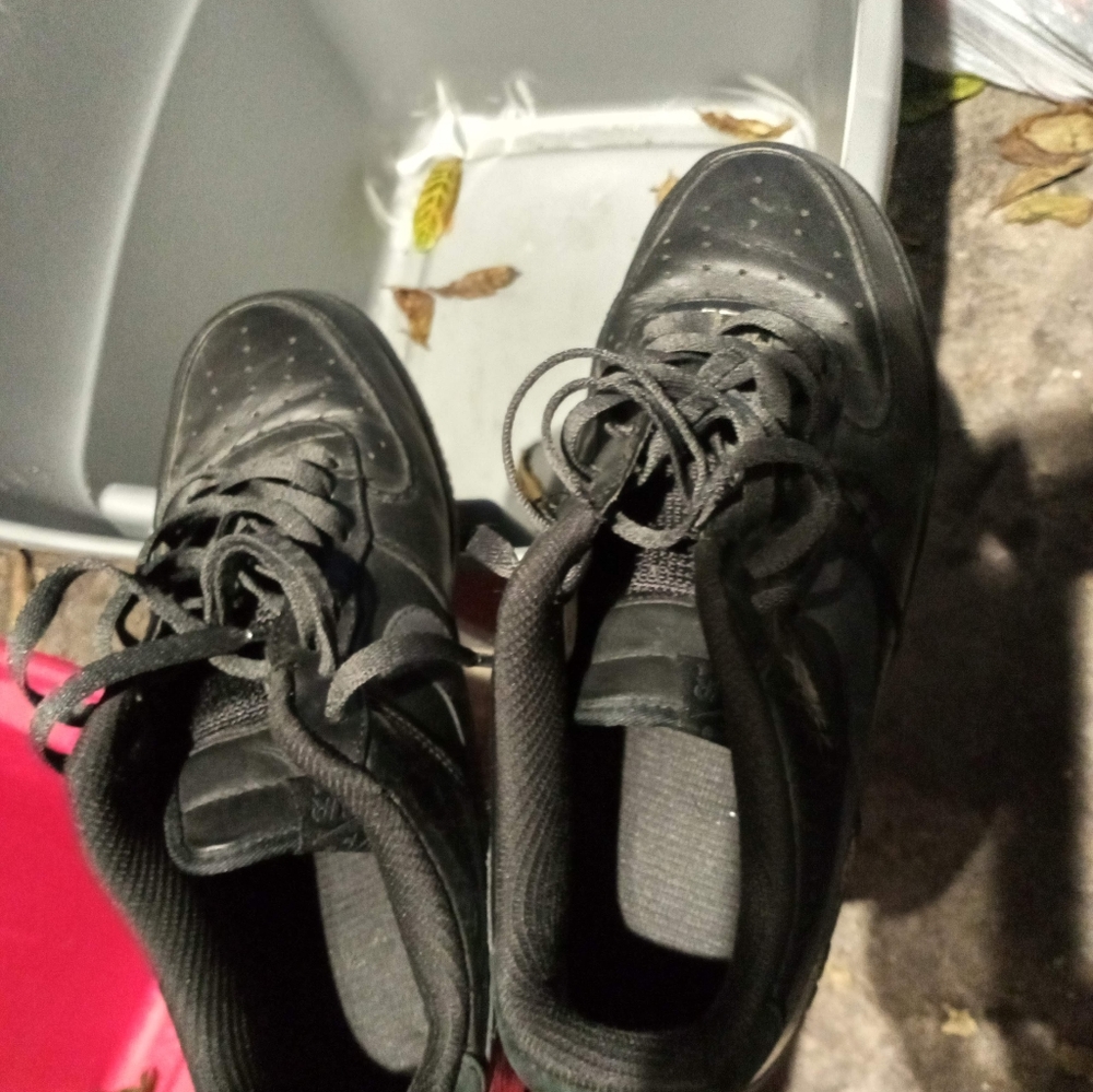 Sneakers - Picture 7 of 16